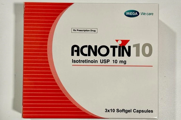 Box of Isotretinoin USP 10 mg Softgel Capsules To Treat Acne.